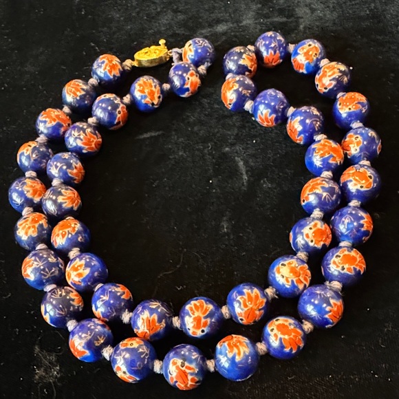 VTG Chinese Export 25” Hand-Knotted Porcelain Bead Fantail Goldfish Necklace - Picture 2 of 9